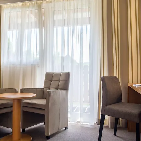 Vulkanlandhotel Legenstein 호텔 바트글레이첸베르그