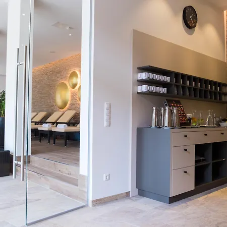 Vulkanlandhotel Legenstein 호텔 4*