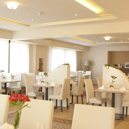 Vulkanlandhotel Legenstein فندق