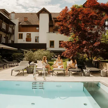 Vulkanlandhotel Legenstein 4*