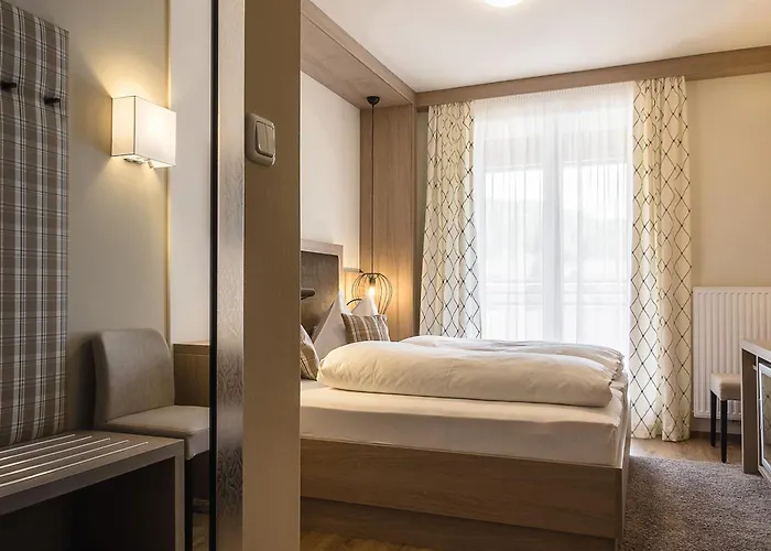 Vulkanlandhotel Legenstein باد غليشنبرج