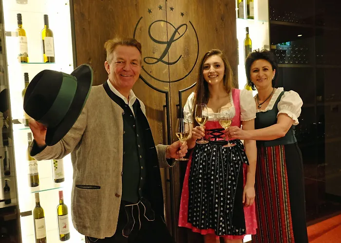 Vulkanlandhotel Legenstein فندق